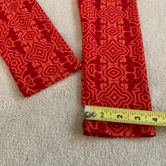 Like NEW LuLaRoe red pattern prints leggings, OS - Picture 9 of 12